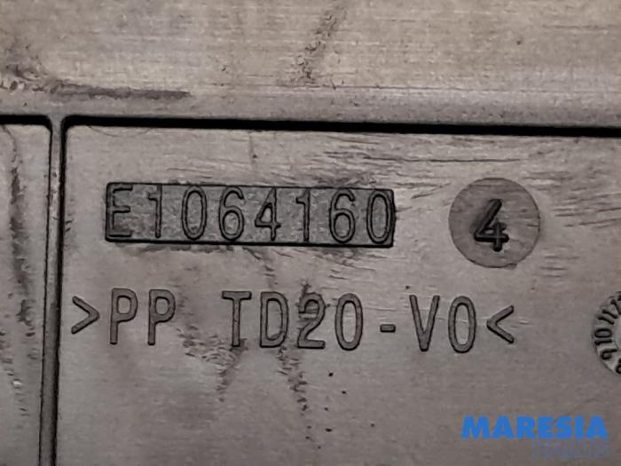 Computer Body Control van een Peugeot 308 (L3/L8/LB/LH/LP) 1.2 12V e-THP PureTech 130 2015