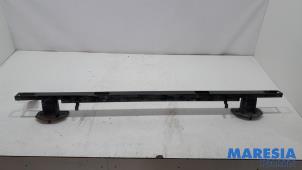 Gebruikte Bumperbalk achter Peugeot Boxer (U9) 2.0 BlueHDi 130 Prijs € 90,75 Inclusief btw aangeboden door Maresia Parts