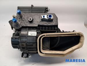 Gebruikte Chaufagebak Peugeot 308 SW (L4/L9/LC/LJ/LR) 1.2 12V e-THP PureTech 110 Prijs € 290,00 Margeregeling aangeboden door Maresia Parts