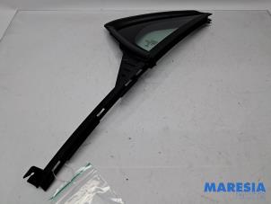 Gebruikte Driehoeks Ruit rechts-achter Opel Corsa F (UB/UH/UP) 1.2 12V 75 Prijs € 72,60 Inclusief btw aangeboden door Maresia Parts