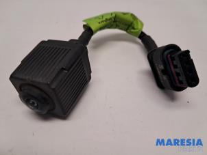 Gebruikte Achteruitrij Camera Opel Corsa F (UB/UH/UP) 1.2 12V 75 Prijs € 119,79 Inclusief btw aangeboden door Maresia Parts