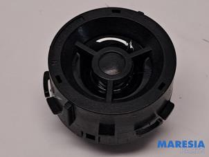 Gebruikte Luidspreker Opel Corsa F (UB/UH/UP) 1.2 12V 75 Prijs € 18,14 Inclusief btw aangeboden door Maresia Parts