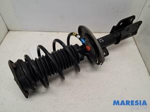 Gebruikte Schokdemperpoot links-voor Peugeot 308 SW (L4/L9/LC/LJ/LR) 1.2 12V e-THP PureTech 110 Prijs € 59,99 Margeregeling aangeboden door Maresia Parts