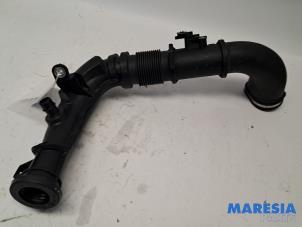 Gebruikte Intercooler Buis Peugeot Boxer (U9) 2.0 BlueHDi 130 Prijs € 72,60 Inclusief btw aangeboden door Maresia Parts