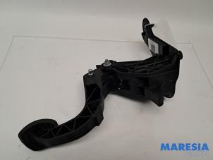Gebruikte Koppelingspedaal Opel Corsa F (UB/UH/UP) 1.2 12V 75 Prijs € 60,50 Inclusief btw aangeboden door Maresia Parts