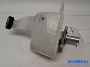 Gebruikte Hoofdremcilinder Opel Corsa F (UB/UH/UP) 1.2 12V 75 Prijs € 48,40 Inclusief btw aangeboden door Maresia Parts