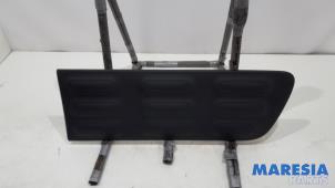 Gebruikte Portierbeschermer 4deurs rechts-voor Citroen C4 Cactus (0B/0P) 1.6 Blue Hdi 100 Prijs € 65,00 Margeregeling aangeboden door Maresia Parts