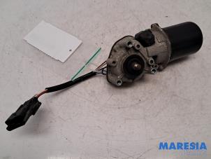 Gebruikte Ruitenwissermotor voor Renault Trafic New (FL) 2.0 dCi 16V 115 Prijs € 60,50 Inclusief btw aangeboden door Maresia Parts