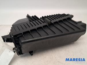 Gebruikte Luchtfilterhuis Alfa Romeo Giulia (952) 2.2d 150 16V Prijs € 120,00 Margeregeling aangeboden door Maresia Parts