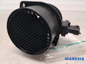 Gebruikte Luchtmassameter Alfa Romeo Giulia (952) 2.2d 150 16V Prijs € 80,00 Margeregeling aangeboden door Maresia Parts