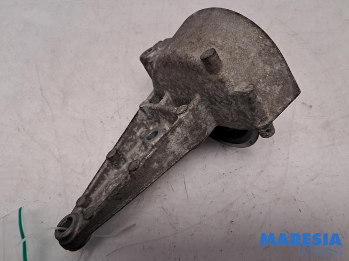 Gebruikte Spanrol Multiriem Renault Megane III Coupe (DZ) 1.4 16V TCe 130 Prijs € 40,00 Margeregeling aangeboden door Maresia Parts