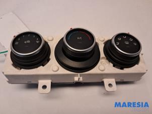 Gebruikte Instrumentenpaneel Renault Master III (EV/HV/UV/VA/VB/VD/VF/VG/VJ) 2.3 dCi 145 16V FWD Prijs € 210,54 Inclusief btw aangeboden door Maresia Parts