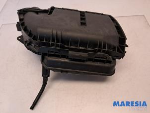 Gebruikte Luchtfilterhuis Citroen C4 Grand Picasso (3A) 1.6 HDiF 115 Prijs € 30,00 Margeregeling aangeboden door Maresia Parts