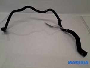 Gebruikte Koelwaterslang Alfa Romeo Giulia (952) 2.2d 150 16V Prijs € 30,00 Margeregeling aangeboden door Maresia Parts