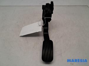 Gebruikte Gaspedaalpositie Sensor Renault Master III (EV/HV/UV/VA/VB/VD/VF/VG/VJ) 2.3 dCi 145 16V FWD Prijs € 35,70 Inclusief btw aangeboden door Maresia Parts