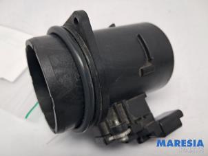 Gebruikte Luchthoeveelheidsmeter Citroen C4 Grand Picasso (3A) 1.6 HDiF 115 Prijs € 20,00 Margeregeling aangeboden door Maresia Parts