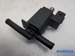 Gebruikte Turbodrukregelaar Renault Clio IV Estate/Grandtour (7R) 0.9 Energy TCE 90 12V Prijs € 29,00 Margeregeling aangeboden door Maresia Parts