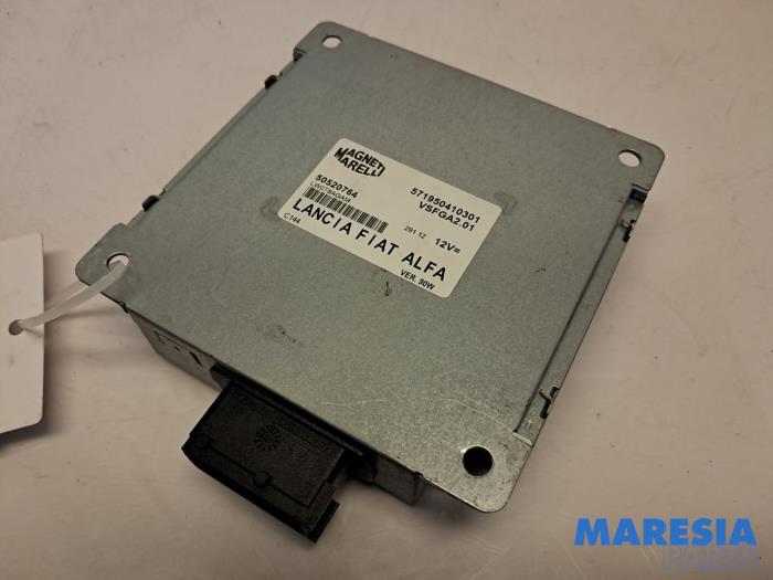 Gebruikte Radio module Fiat Panda (312) 0.9 TwinAir 65 Prijs € 20,00 Margeregeling aangeboden door Maresia Parts