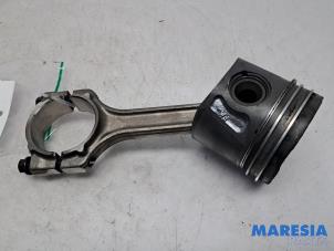 Gebruikte Drijfstang Fiat Doblo Cargo (263) 1.3 MJ 16V DPF Euro 5 Prijs € 72,59 Inclusief btw aangeboden door Maresia Parts