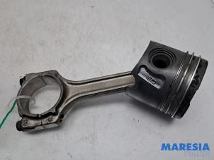 Gebruikte Drijfstang Fiat Doblo Cargo (263) 1.3 MJ 16V DPF Euro 5 Prijs € 72,59 Inclusief btw aangeboden door Maresia Parts