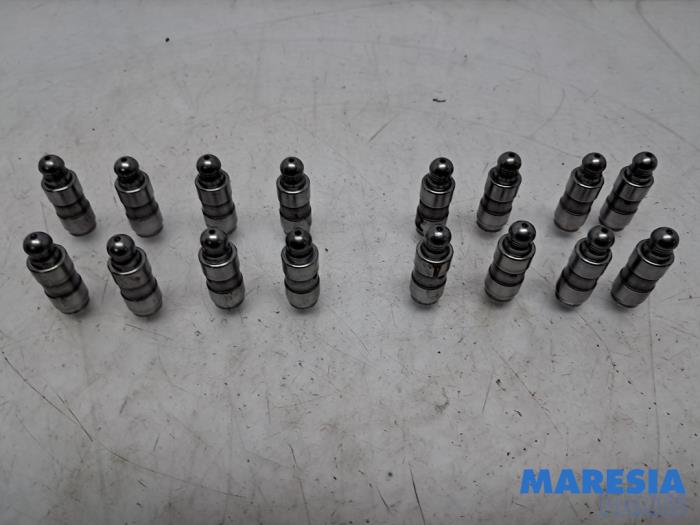 Gebruikte Klepstoter Fiat Doblo Cargo (263) 1.3 MJ 16V DPF Euro 5 Prijs € 24,20 Inclusief btw aangeboden door Maresia Parts
