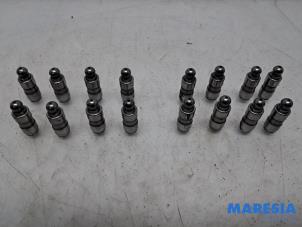 Gebruikte Klepstoter Fiat Doblo Cargo (263) 1.3 MJ 16V DPF Euro 5 Prijs € 24,20 Inclusief btw aangeboden door Maresia Parts