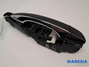 Gebruikte Portiergreep 4Deurs rechts-achter Citroen C4 Picasso (3D/3E) 1.6 e-HDi 115 Prijs € 40,00 Margeregeling aangeboden door Maresia Parts