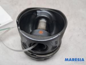 Gebruikte Zuiger Fiat Doblo Cargo (263) 1.3 D Multijet Prijs € 48,40 Inclusief btw aangeboden door Maresia Parts