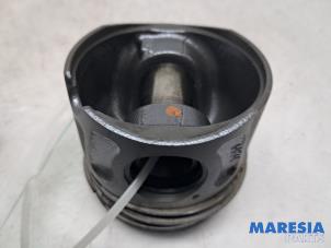 Gebruikte Zuiger Fiat Doblo Cargo (263) 1.3 D Multijet Prijs € 48,40 Inclusief btw aangeboden door Maresia Parts