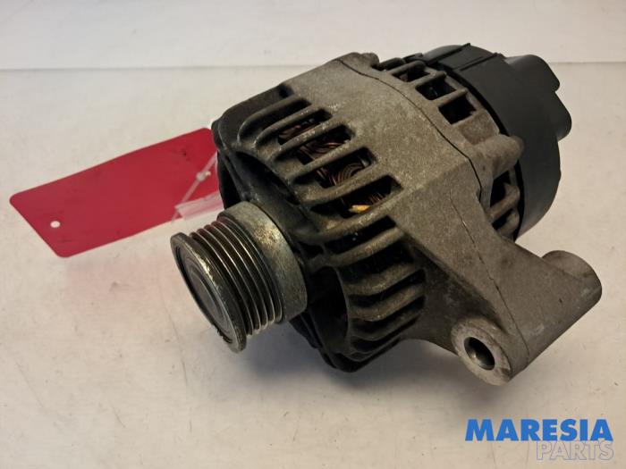 Dynamo van een Abarth 500C/595C/695C 1.4 T-Jet 16V 2010