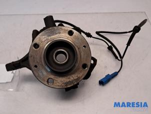 Gebruikte Asschenkel rechts-voor Peugeot 208 I (CA/CC/CK/CL) 1.2 Vti 12V PureTech 82 Prijs € 34,99 Margeregeling aangeboden door Maresia Parts