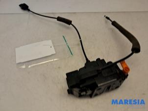 Gebruikte Deurslot Mechaniek 2Deurs links Renault Master III (MA/MB/MC/MD/MH/MF/MG/MH) 2.3 dCi 135 16V FWD Prijs € 78,59 Inclusief btw aangeboden door Maresia Parts