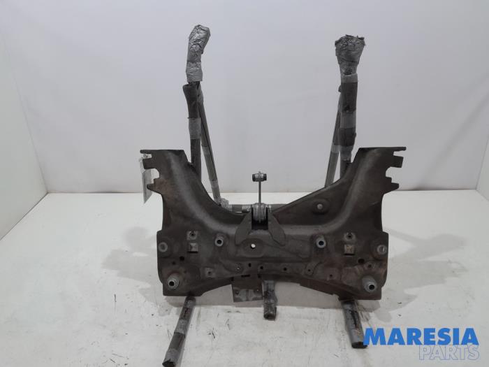 Gebruikte Subframe Renault Captur I (2R) 1.2 TCE 16V EDC Prijs € 79,95 Margeregeling aangeboden door Maresia Parts