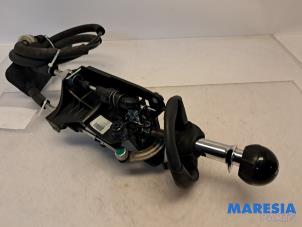 Gebruikte Versnellingspook Fiat 500 (312) 0.9 TwinAir 80 Prijs € 90,00 Margeregeling aangeboden door Maresia Parts