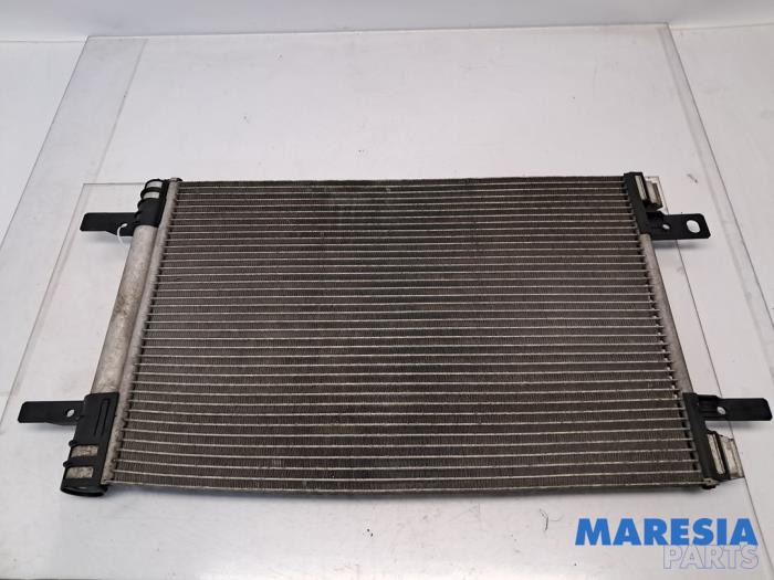 Gebruikte Airco Condensor Peugeot 308 SW (L4/L9/LC/LJ/LR) 1.6 BlueHDi 120 Prijs € 75,00 Margeregeling aangeboden door Maresia Parts