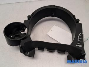 Gebruikte Kilometerteller sierlijst Fiat 500C/595C/695C 1.4 T-Jet 16V Prijs € 29,95 Margeregeling aangeboden door Maresia Parts