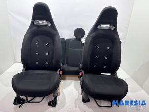 Gebruikte Interieur Bekledingsset Fiat 500 Abarth Prijs € 750,00 Margeregeling aangeboden door Maresia Parts