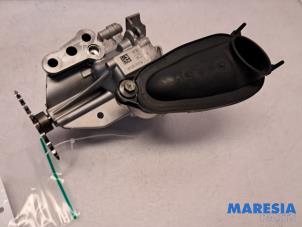 Gebruikte Oliepomp Renault Trafic (1FL/2FL/3FL/4FL) 1.6 dCi 95 Prijs € 60,50 Inclusief btw aangeboden door Maresia Parts
