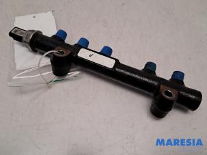 Gebruikte Injector brug Peugeot 208 I (CA/CC/CK/CL) 1.4 HDi Prijs € 50,00 Margeregeling aangeboden door Maresia Parts
