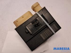 Gebruikte Gloeirelais Citroen C3 (SC) 1.6 HDi 92 Prijs € 19,90 Margeregeling aangeboden door Maresia Parts