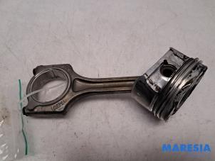 Gebruikte Drijfstang Citroen C4 Berline (NC) 1.6 16V VTi Prijs € 49,00 Margeregeling aangeboden door Maresia Parts