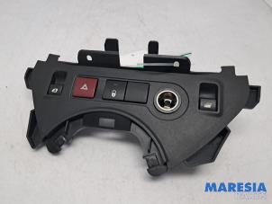 Gebruikte Combischakelaar ramen Citroen Berlingo Cinqspace, Multispace 1.6 VTi 120 16V Prijs € 40,00 Margeregeling aangeboden door Maresia Parts