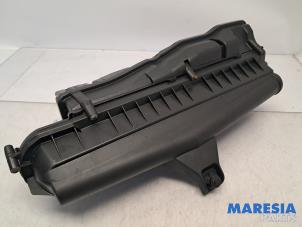 Gebruikte Luchtfilterhuis Citroen Berlingo Cinqspace, Multispace 1.6 VTi 120 16V Prijs € 25,00 Margeregeling aangeboden door Maresia Parts