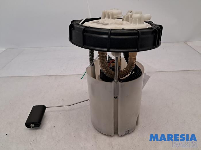 Gebruikte Tank element Pomp Renault Scénic III (JZ) 1.6 Energy dCi 130 Prijs € 45,00 Margeregeling aangeboden door Maresia Parts