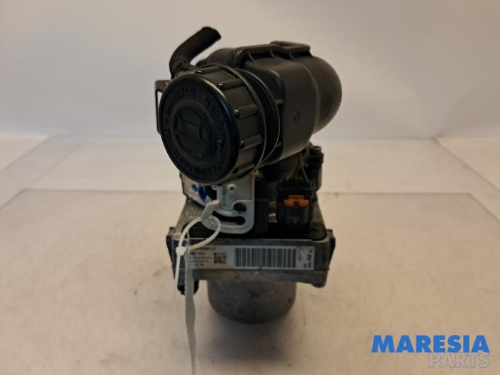 Gebruikte Servopomp Peugeot 508 SW (8E/8U) 2.0 BlueHDi 180 16V Prijs € 349,39 Inclusief btw aangeboden door Maresia Parts