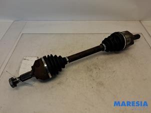 Gebruikte Aandrijfas links-voor Peugeot 508 SW (8E/8U) 2.0 BlueHDi 180 16V Prijs € 127,05 Inclusief btw aangeboden door Maresia Parts