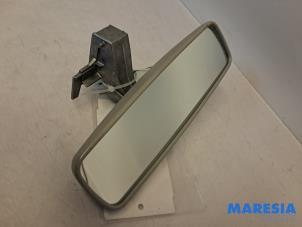 Gebruikte Spiegel binnen Renault Clio IV Estate/Grandtour (7R) 0.9 Energy TCE 12V Prijs € 25,00 Margeregeling aangeboden door Maresia Parts