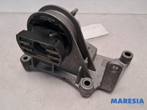 Motorrubber van een Fiat Panda (312) 0.9 TwinAir 65 2013