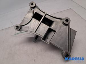 Motorrubber van een Fiat Panda (312) 0.9 TwinAir 65 2013