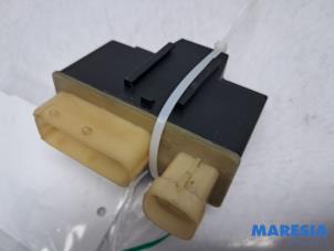 Gebruikte Gloeirelais Peugeot Partner (GC/GF/GG/GJ/GK) 1.6 HDI 90 Prijs € 24,08 Inclusief btw aangeboden door Maresia Parts